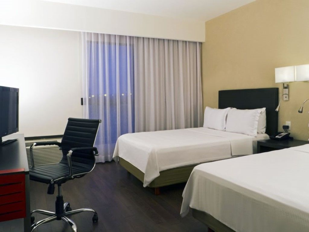 Fiesta Inn Guadalajara Expo Zapopan Exterior photo