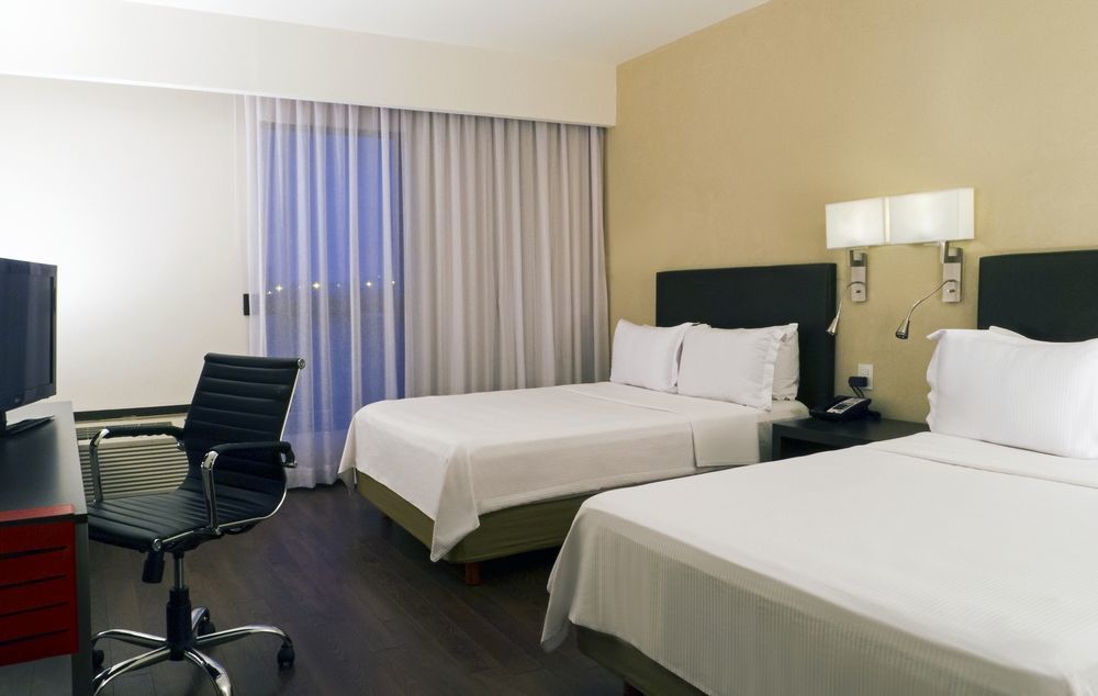 Fiesta Inn Guadalajara Expo Zapopan Exterior photo